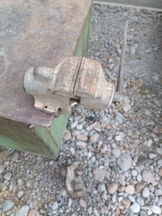 Тиски советский . СССР качество.