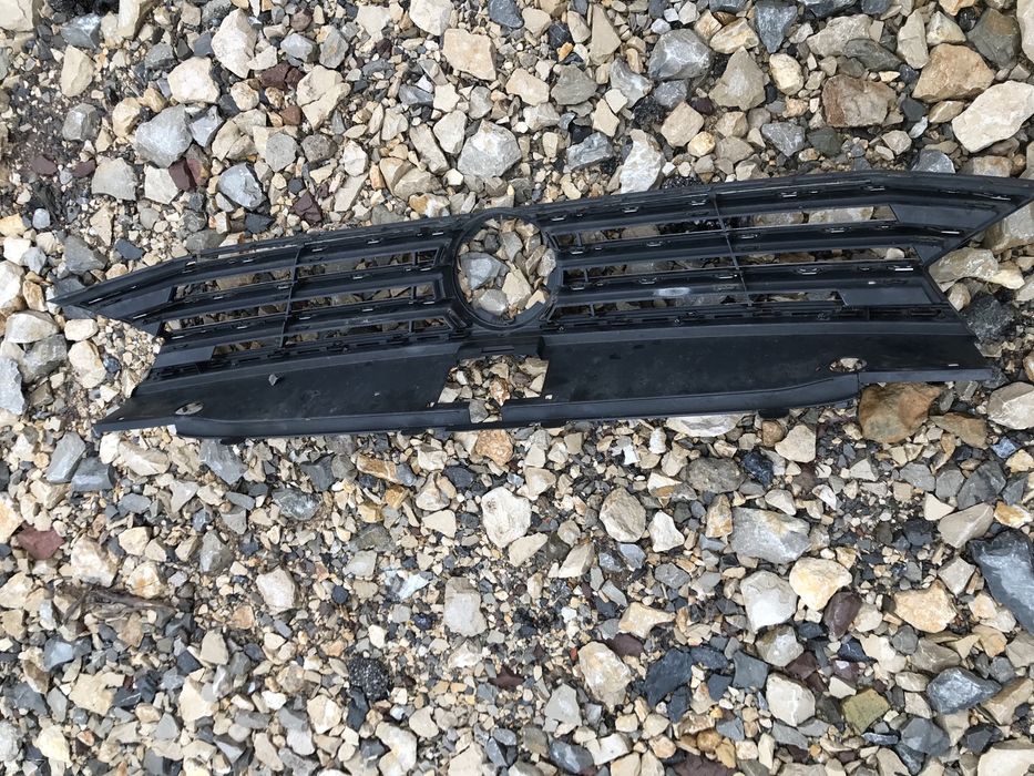 Решетка за  Фолксваген пасат 8