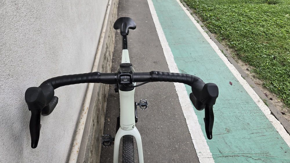 Vând gravel de carbon cube