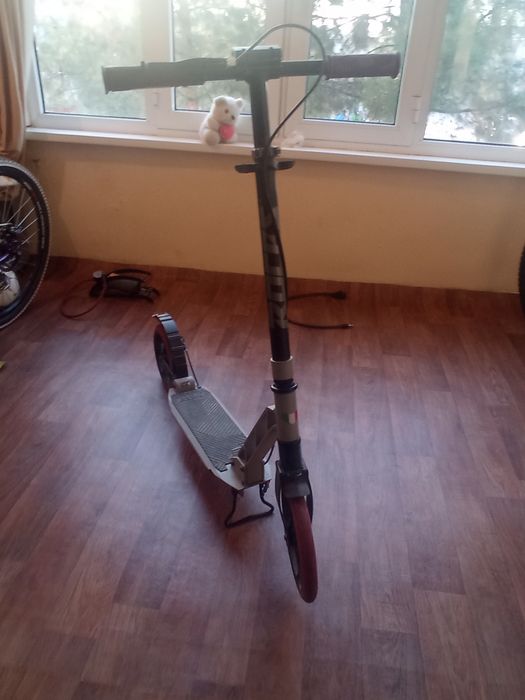 Italian samokat sotiladi