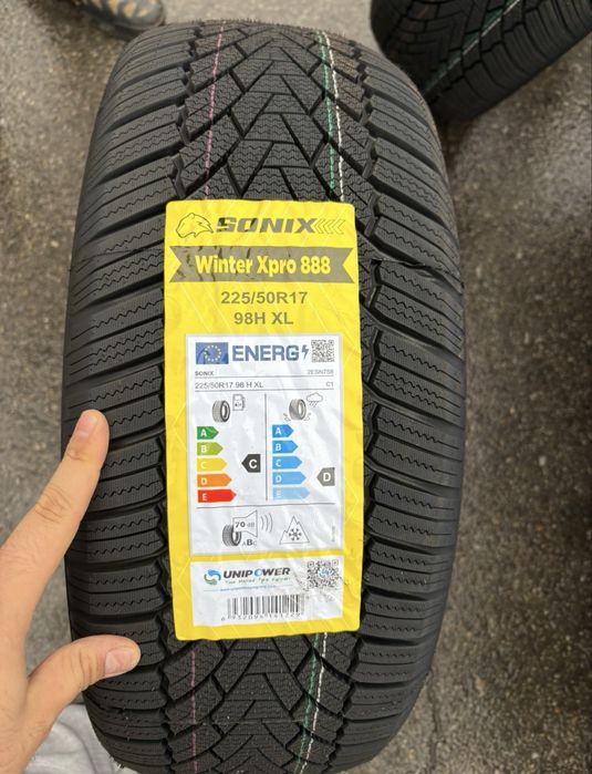 Джанти Rial с гуми Sonix