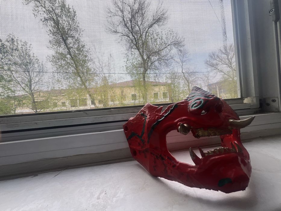 Маска дракона красная