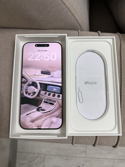 Продам iPhone 16 Pro Max  256 гб в отличном сотсояянии .