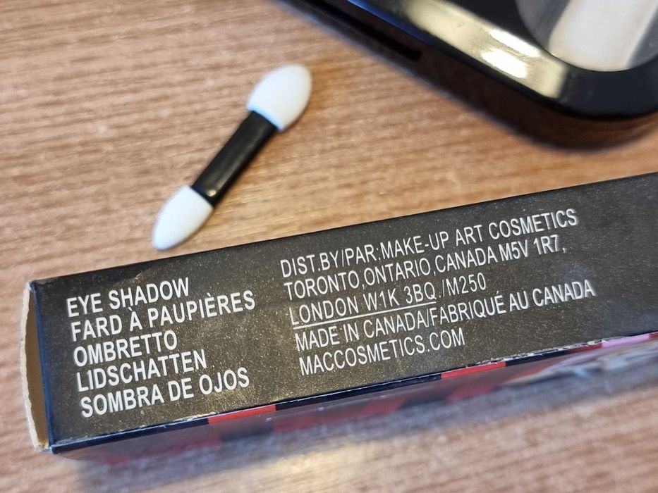 Fard pleoape MAC, Eye Shadow 6 culori, nr.03 226