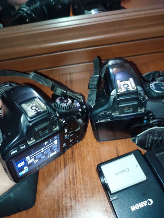 Fotoparat Canon  Eos550 , Eos450 Sotiladi