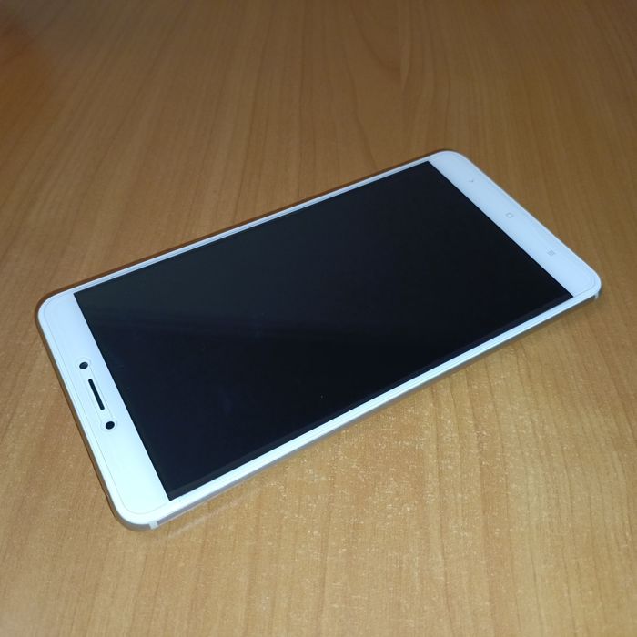 Xiaomi Mi Max 2 Гигант Как новый