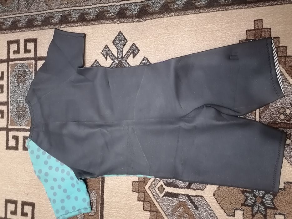 Costum de neopren (mărimea 42)