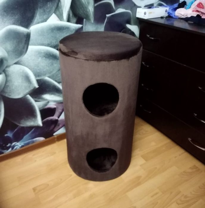 Продам домик для кошек.