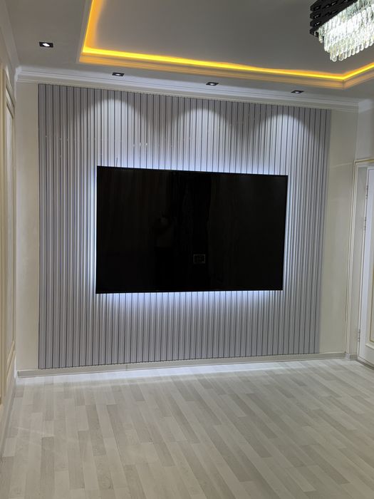 Angrenda 5/3 daxasida 3 xonali 1 etaj kvartira sotiladi