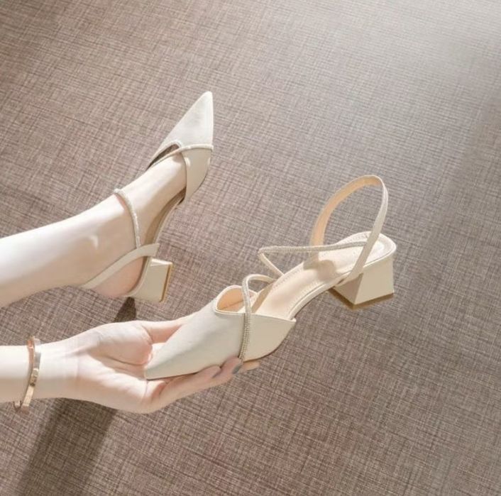 Туфли(босоножки)