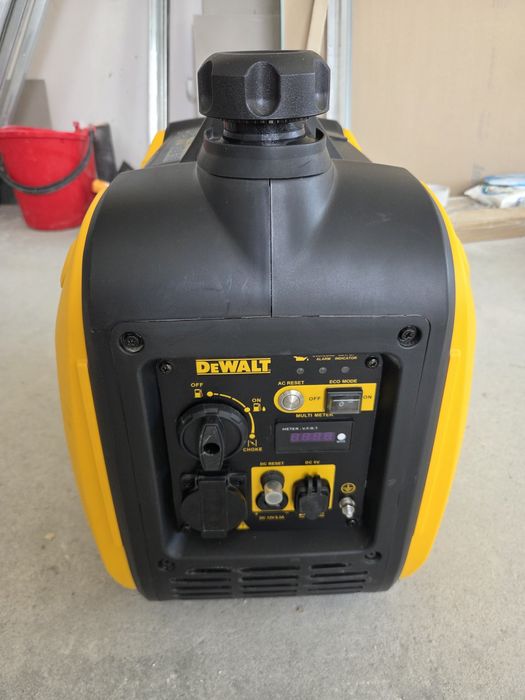 Генератор Dewalt DXGNI20e