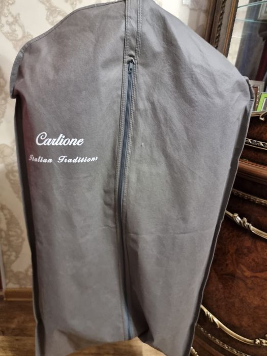 Продам костюм молодежный