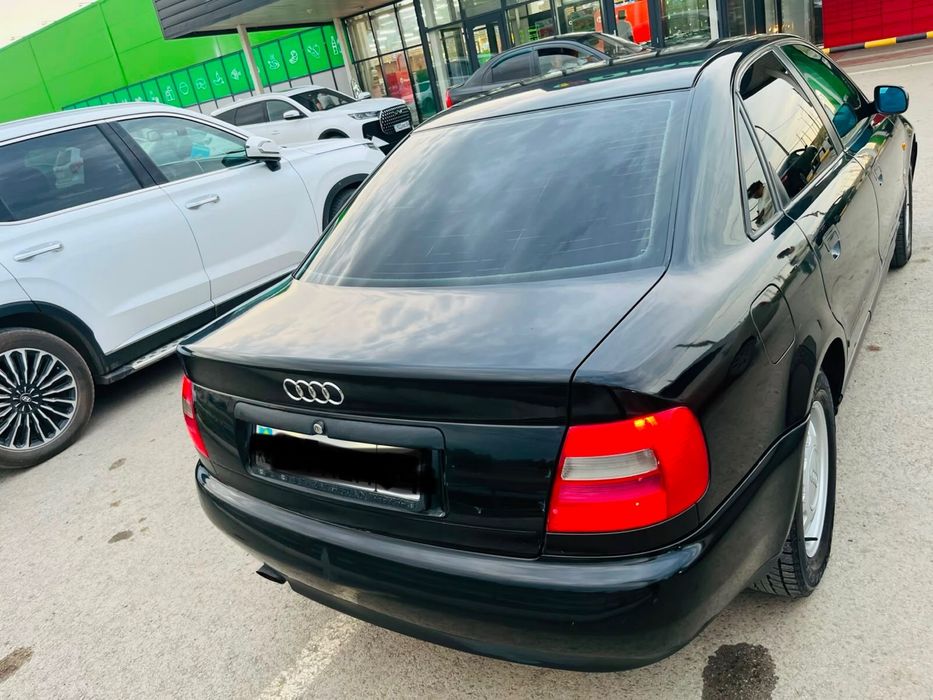 Продам Audi A4 1997года