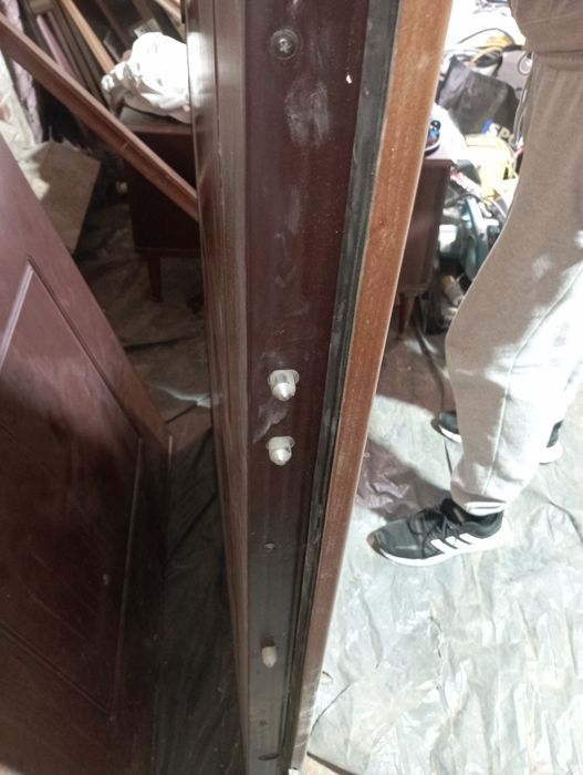 Двойна блиндирана врата