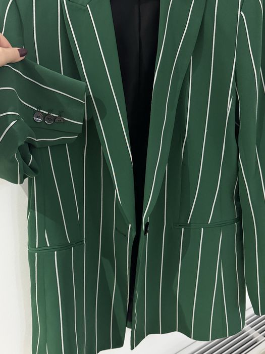 Дамско сако – зелено с бели райета