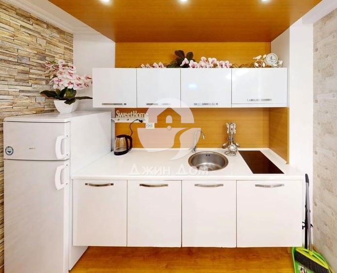 Продава се Двустаен апартамент в к.к. Слънчев бряг - 64 кв.м за 988 €/кв.м - Снимка #3