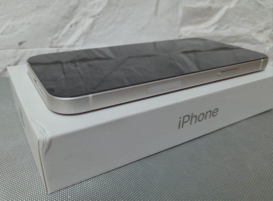 iPhone 12 64Gb отличное состояние