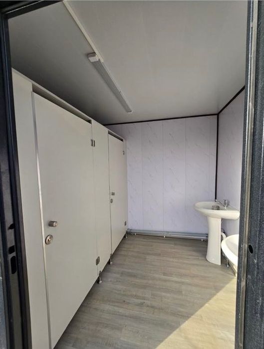 Модульный туалет из контейнера