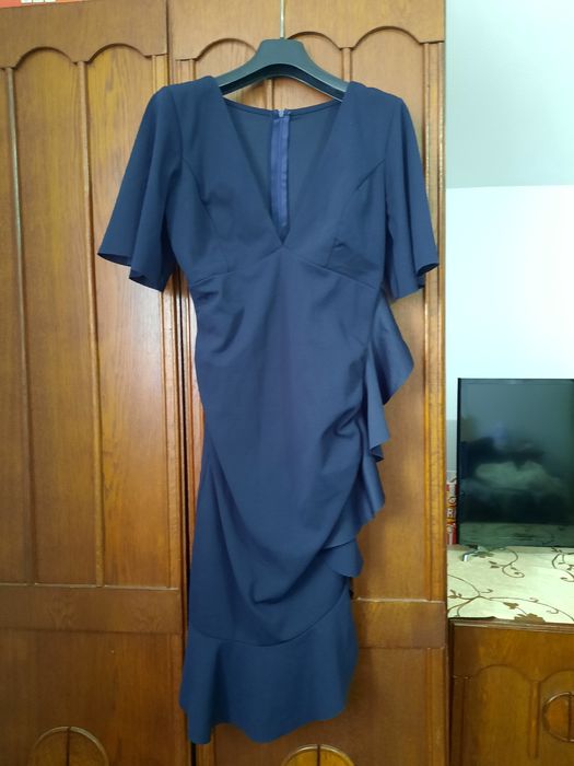 Rochiță cu volănașe ideala pt cele care alapteaza