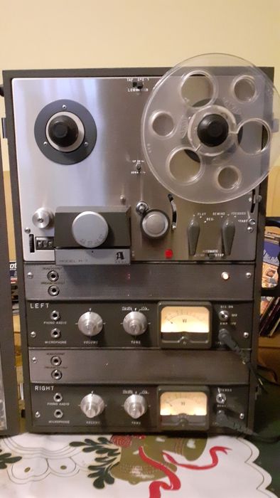 Akai M7 pe lampi la cutie (revox sony teac)