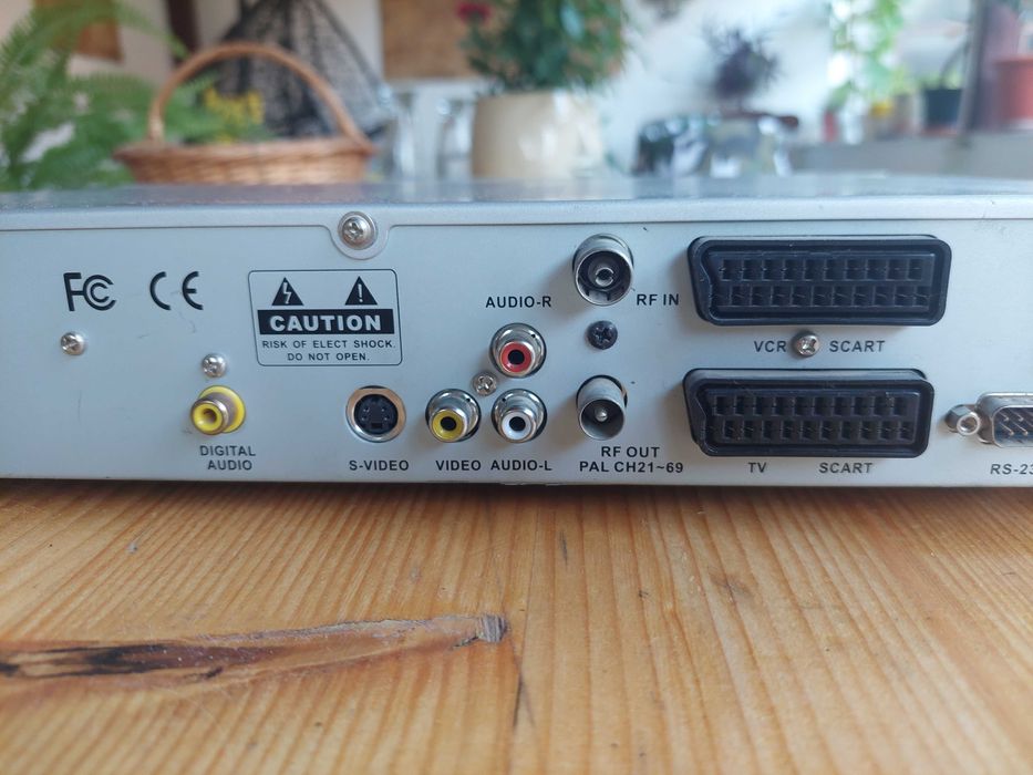 Receptor satelit General Satellite FTA-6900