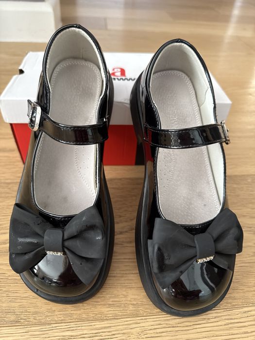 Pantofiori de fete, eleganti de lac 37