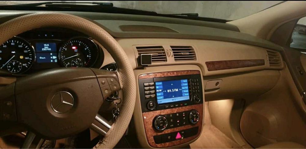 Mercedes-Benz R-classe на части