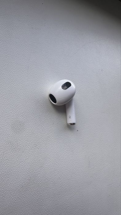 Правый наушник Apple Airpods 3 (без кейса)