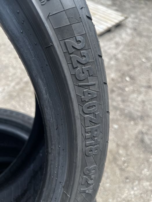 Два баллона – 225 / 40 / 18