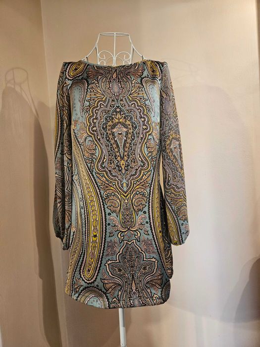 Rochie scurta satinata eleganta