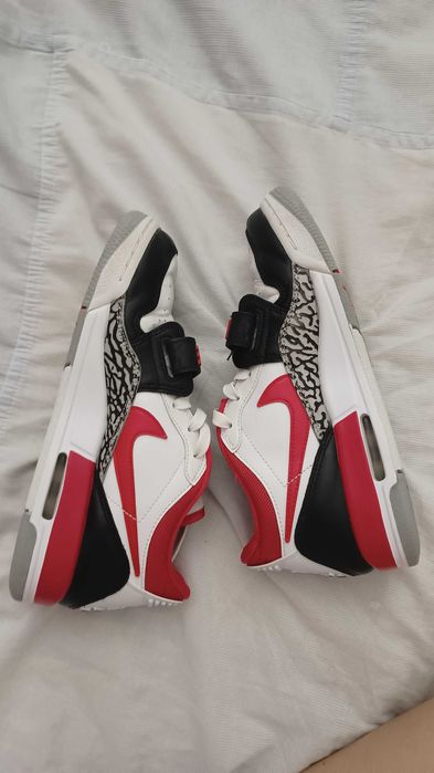 Маратонки Nike Air Jordan Legacy