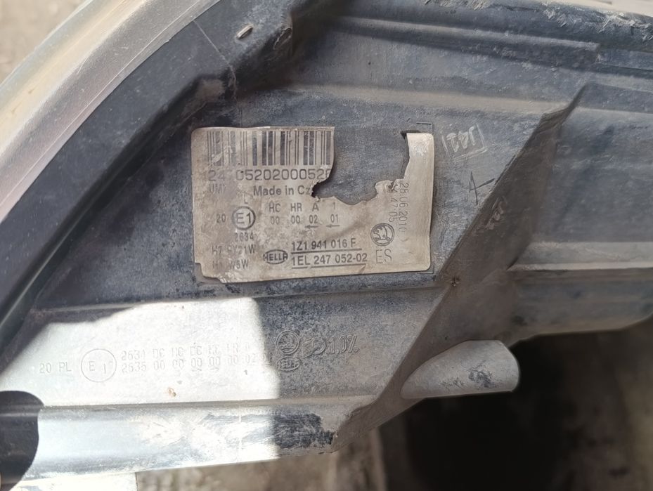 Продам Фары на шкоду