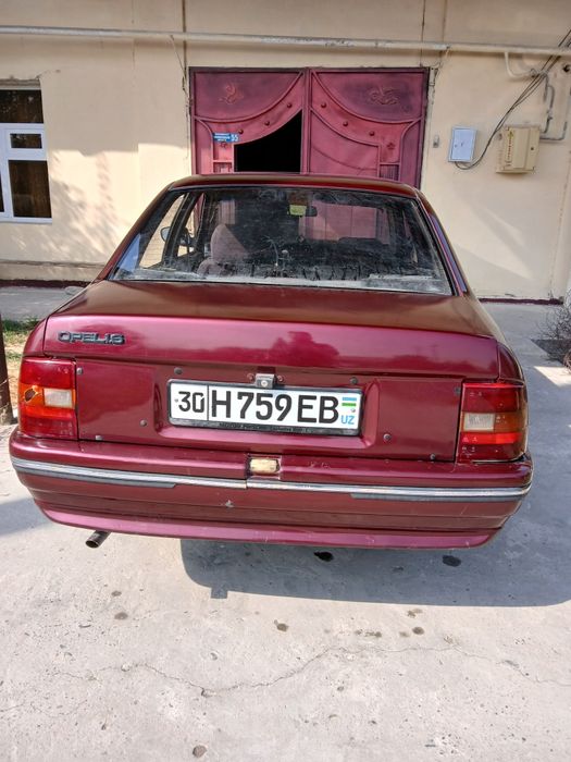 Опель вектра А 1992