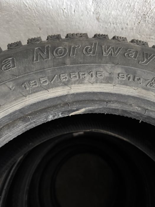 Продам шины комплект