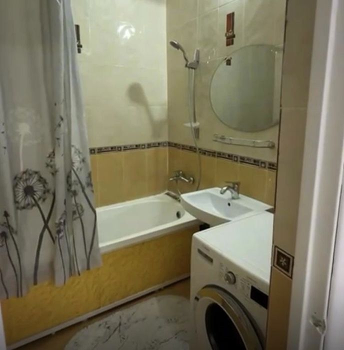 Продам квартиру двухкомнатную.