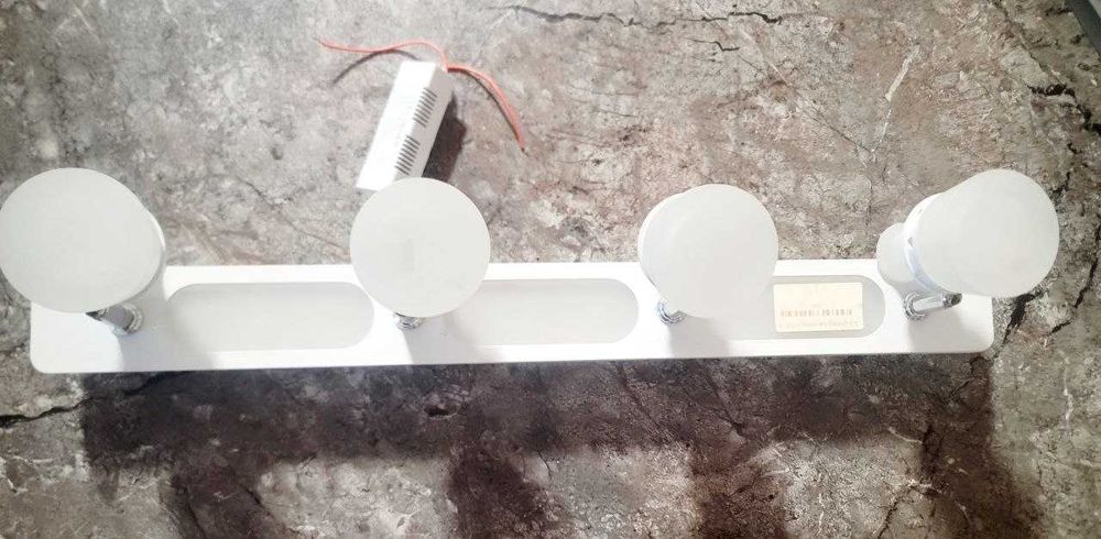 В наличии новая люстра бра для кухни над столешницей или бара