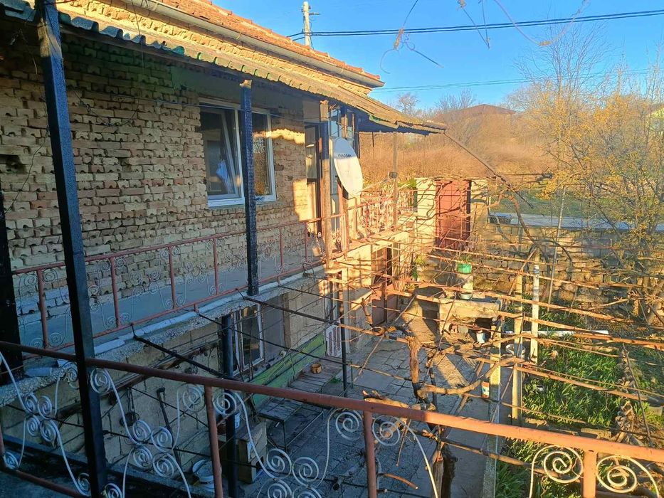 Продава се Къща в с. Добрина, Област Варна - 154 кв.м за 315 €/кв.м - Снимка #1