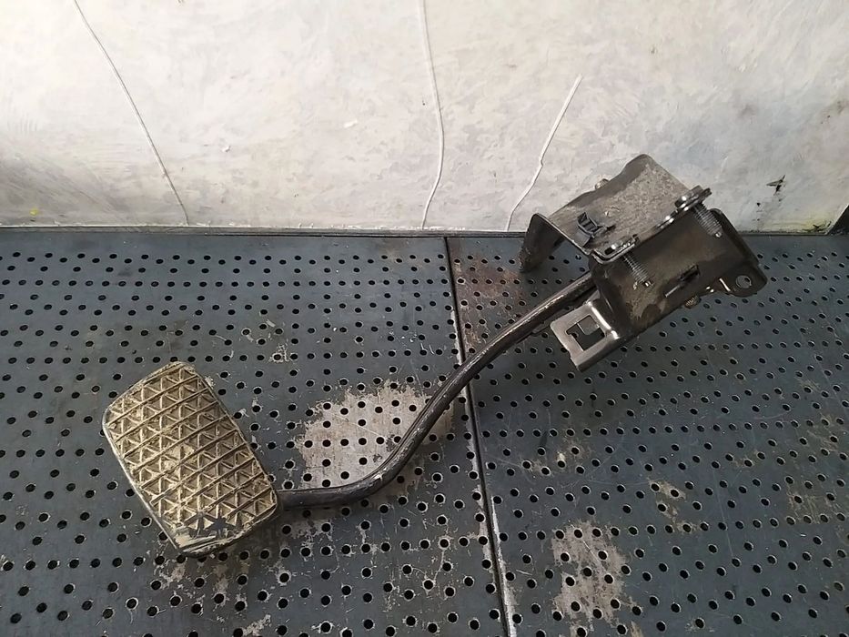 Pedala frana 1.0 b opel corsa c x01