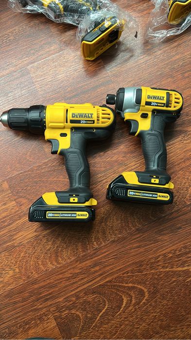 De vânzare scule Dewalt noi