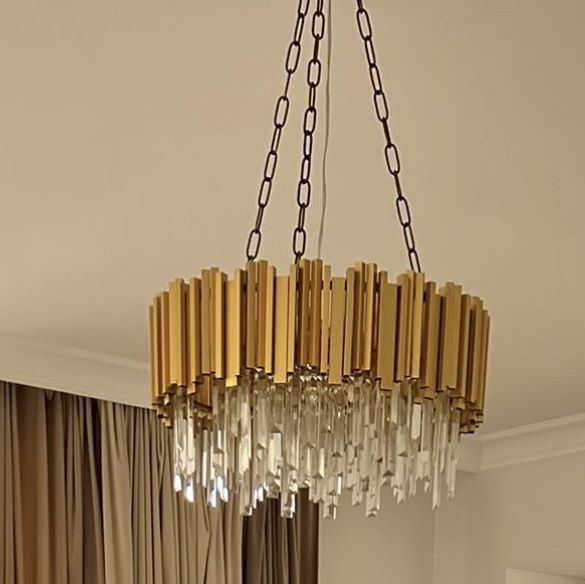 Продается люстра