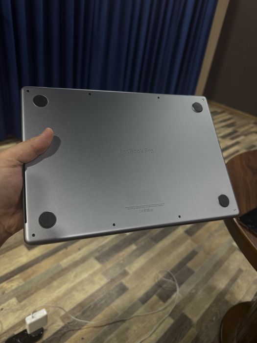 Macbook Pro M1 14inch 32/512