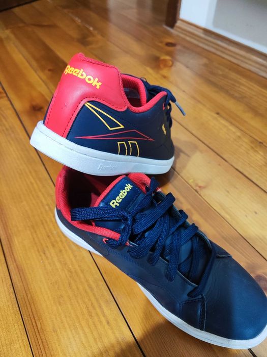 детски сникъри Reebok