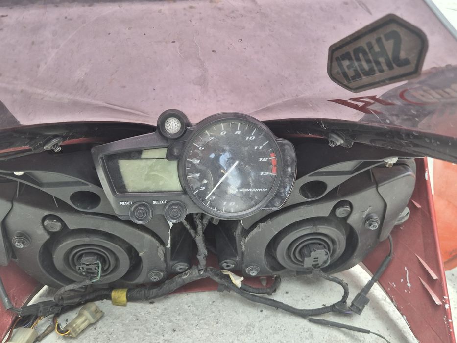 Yamaha r1 2003  на части