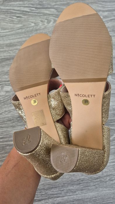 Sandale aurii 38 sau 38.5 Noi piele