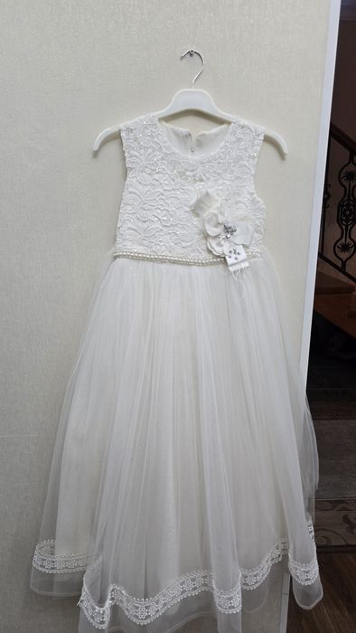 Нарядное детское платье