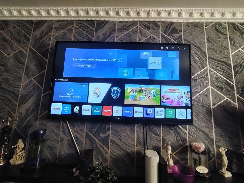 TV LG Ultra HD 108 cm