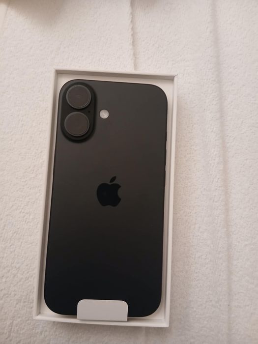 Iphone 16  128gb {100% Battery health}