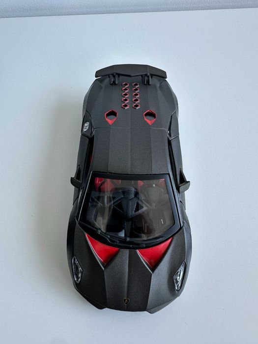 Machete auto 1/24 Bburago, Maisto, Welly si Jada