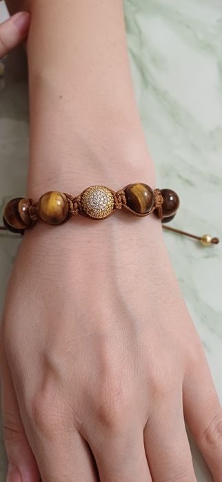 Продаётся брослет 750