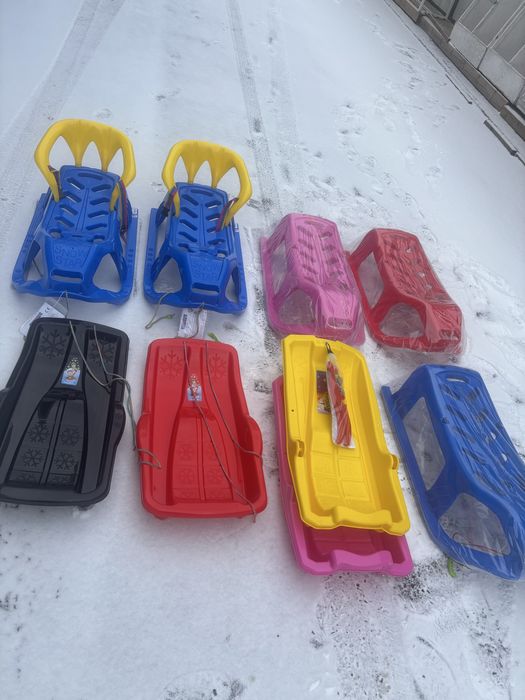 Sănii cu spătar și fără spătar , bob cu frână și fără frână  .